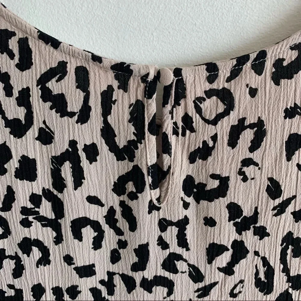 Andree by Unit Leopard Short Sleeve Top Tassel - Picture 7 of 7